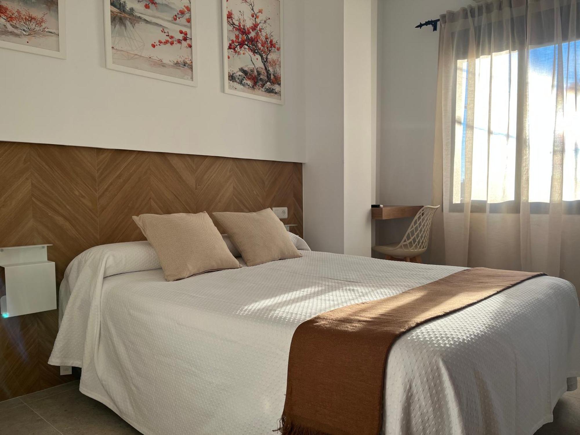 Hostal Parador De Los Llanos Торреоргас Экстерьер фото