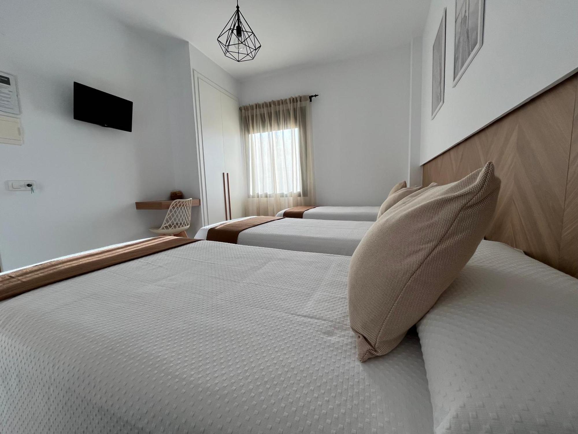 Hostal Parador De Los Llanos Торреоргас Экстерьер фото