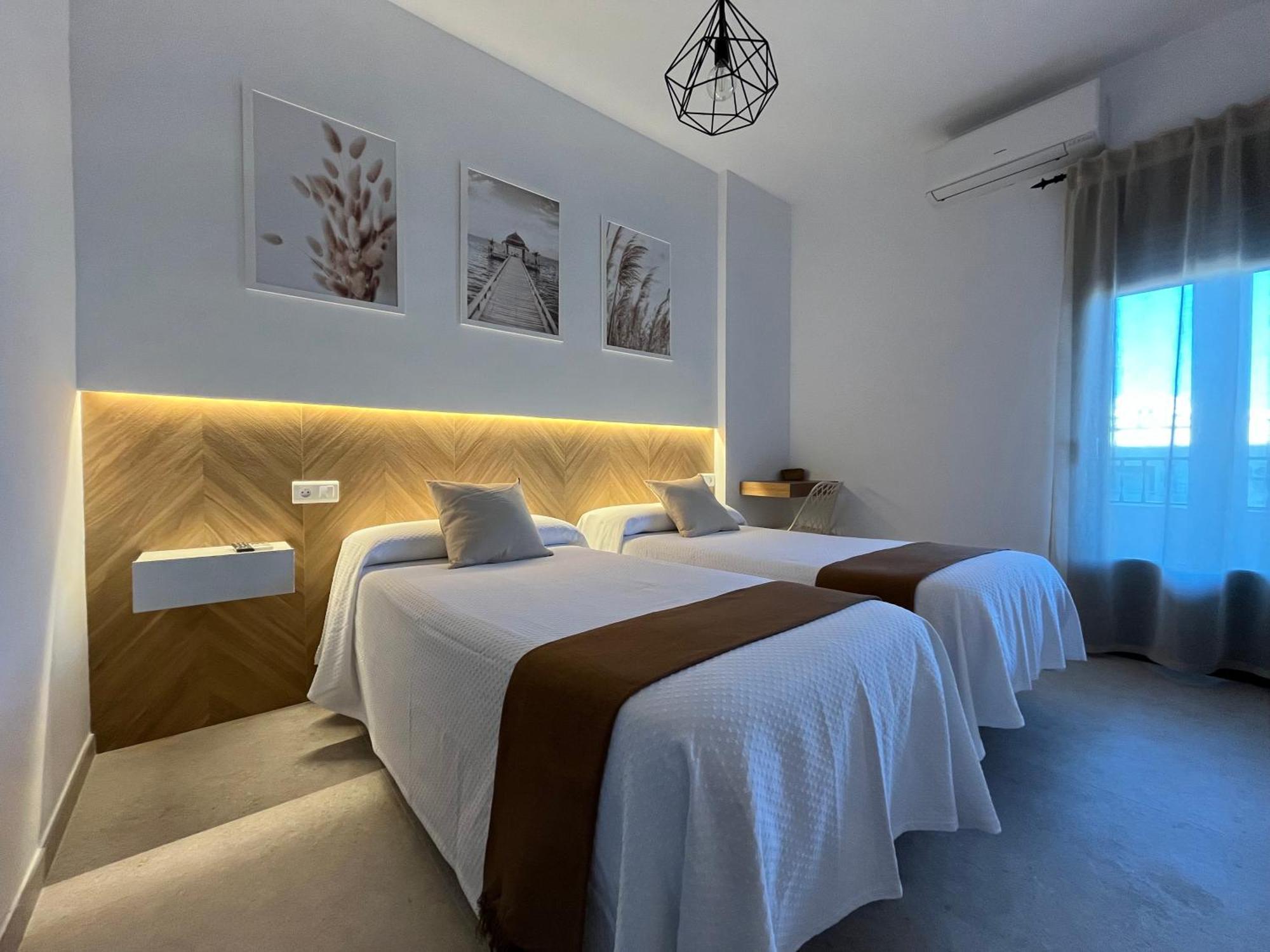Hostal Parador De Los Llanos Торреоргас Экстерьер фото